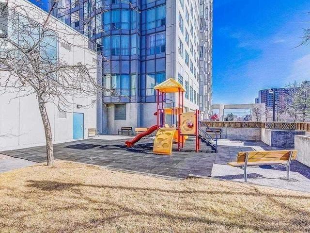 1214 - 1470 Midland Ave, Condo with 2 bedrooms, 2 bathrooms and 1 parking in Toronto ON | Image 14