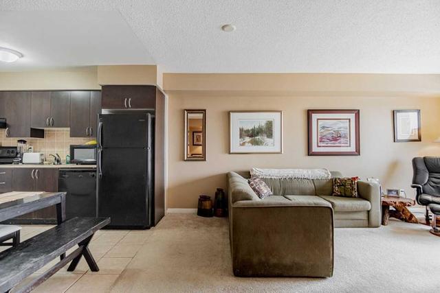 1008 - 4 Elsinore Path, Condo with 1 bedrooms, 1 bathrooms and 1 parking in Toronto ON | Image 2