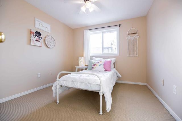 79 Munroe Cres, House detached with 3 bedrooms, 4 bathrooms and 3 parking in Guelph ON | Image 9