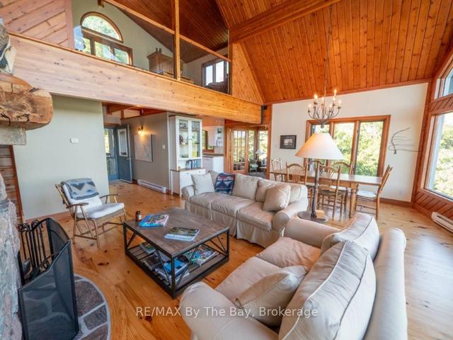 23212 Georgian Bay Shore, House detached with 3 bedrooms, 2 bathrooms and 0 parking in Georgian Bay ON | Image 7