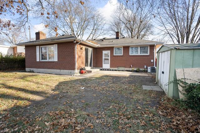 3631 Roxborough Ave, House detached with 3 bedrooms, 2 bathrooms and 4 parking in Windsor ON | Image 35