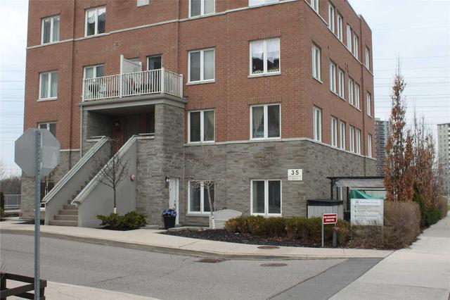 101 - 35 Richgrove Dr, Townhouse with 3 bedrooms, 3 bathrooms and 1 parking in Toronto ON | Image 1