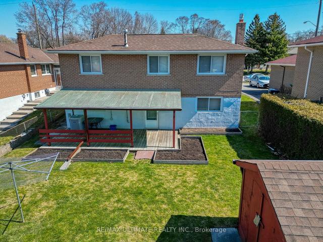 19 Manorglen Cres, House detached with 3 bedrooms, 2 bathrooms and 3 parking in Toronto ON | Image 30