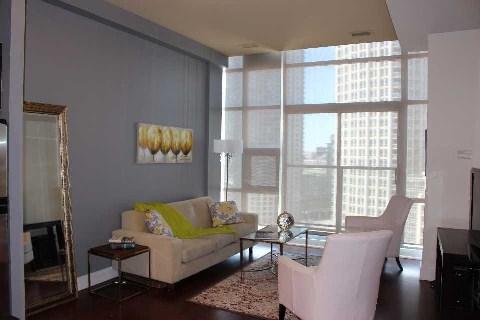 1013 - 637 Lake Shore Blvd W, Condo with 1 bedrooms, 1 bathrooms and 1 parking in Toronto ON | Image 1