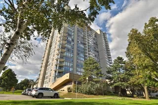 1002 - 75 Queen St N, Condo with 2 bedrooms, 1 bathrooms and 1 parking in Hamilton ON | Image 2