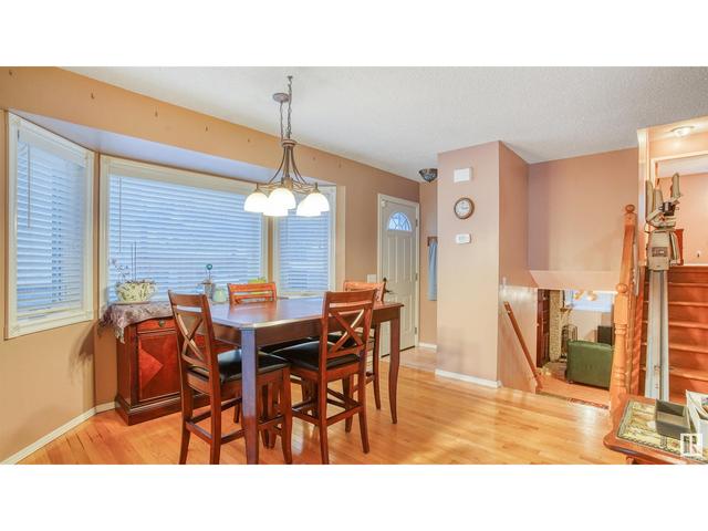 145 Hyndman Cr Nw, House detached with 4 bedrooms, 2 bathrooms and 6 parking in Edmonton AB | Image 1
