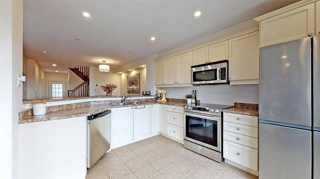 1894 Liatris Dr, House attached with 3 bedrooms, 3 bathrooms and 2 parking in Pickering ON | Image 32