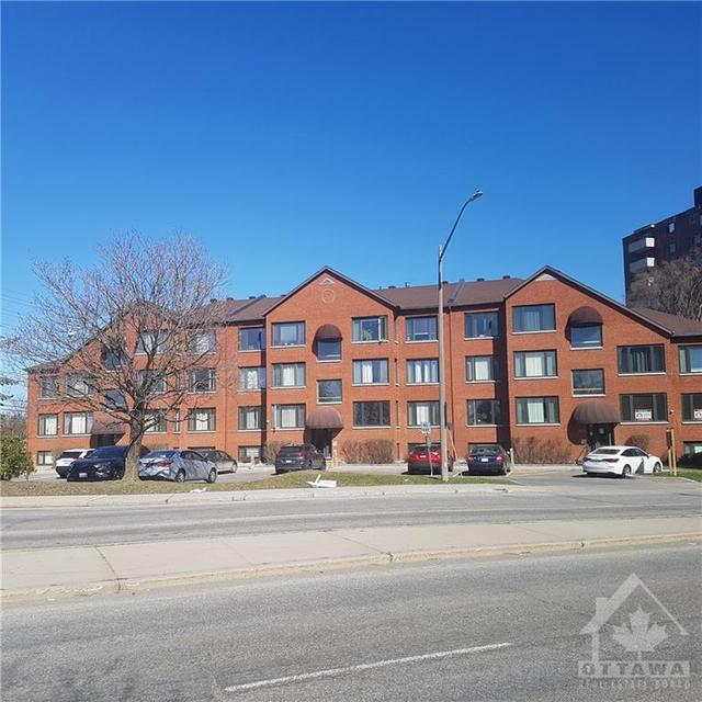 206 - 1970 St Laurent Boulevard, Condo with 2 bedrooms, 1 bathrooms and 1 parking in Ottawa ON | Image 1