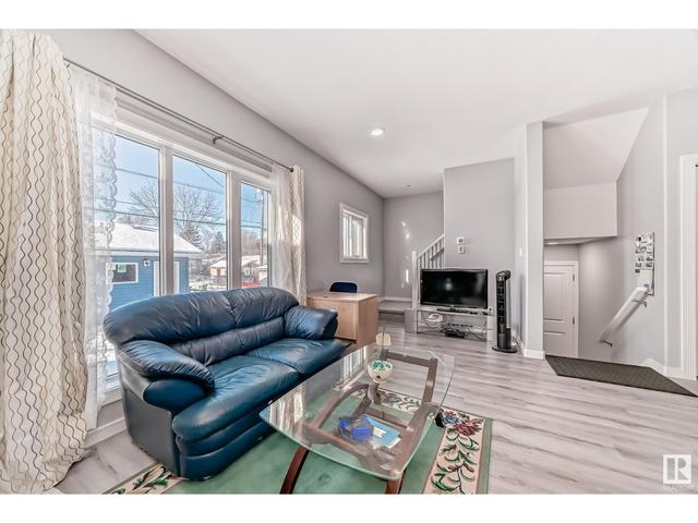 11812 64 St Nw, House semidetached with 2 bedrooms, 2 bathrooms and null parking in Edmonton AB | Image 16