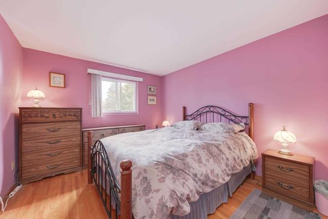 24 Curtiss Crt, House detached with 4 bedrooms, 2 bathrooms and 5 parking in Barrie ON | Image 20