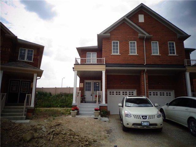 52 Cookview Dr, House semidetached with 3 bedrooms, 4 bathrooms and 2 parking in Brampton ON | Image 1
