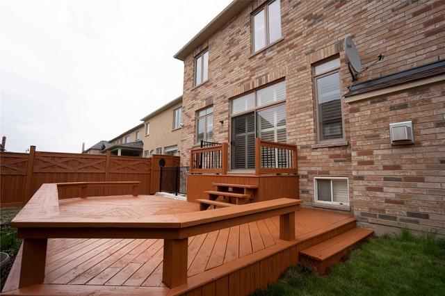 34 Impulse Circ, House detached with 4 bedrooms, 5 bathrooms and 6 parking in Brampton ON | Image 30