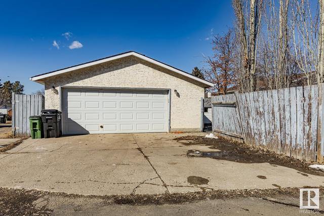 8707 31 Av Nw, House detached with 4 bedrooms, 2 bathrooms and 4 parking in Edmonton AB | Image 39