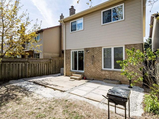 712 Roseheath Dr, House detached with 4 bedrooms, 3 bathrooms and 4 parking in Milton ON | Image 32