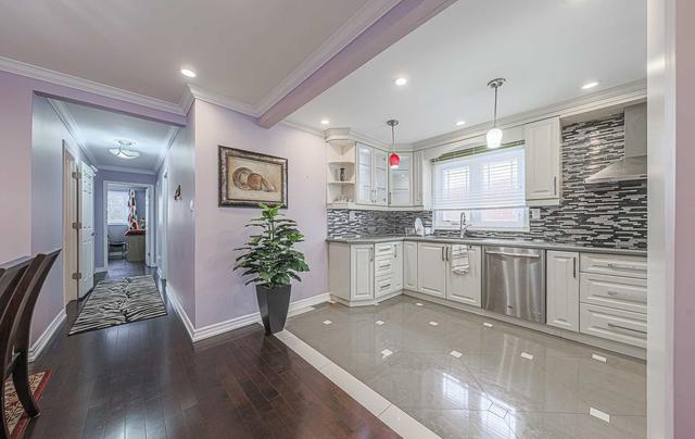 23 Ivan Nelson Dr, House semidetached with 3 bedrooms, 2 bathrooms and 3 parking in Toronto ON | Image 4