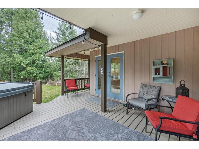 2286 Annable Road, House detached with 4 bedrooms, 3 bathrooms and null parking in Central Kootenay F BC | Image 16