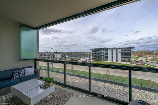 404 - 240 Villagewalk Blvd, Condo with 3 bedrooms, 2 bathrooms and 1 parking in London ON | Image 14