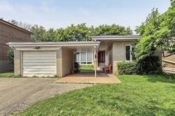 268 Betty Ann Dr, House detached with 3 bedrooms, 2 bathrooms and 5 parking in Toronto ON | Image 1