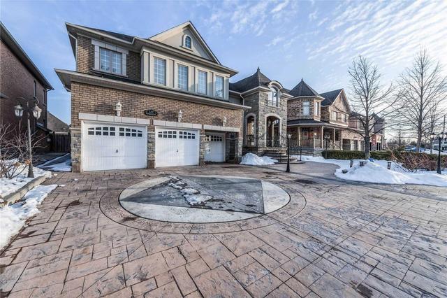 122 Valleycreek Dr, House detached with 4 bedrooms, 5 bathrooms and 9 parking in Brampton ON | Image 2