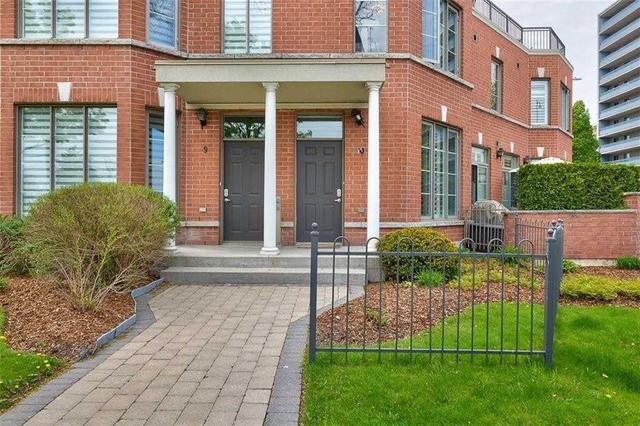 th10 - 442 Maple Ave, Townhouse with 3 bedrooms, 4 bathrooms and 3 parking in Burlington ON | Image 12