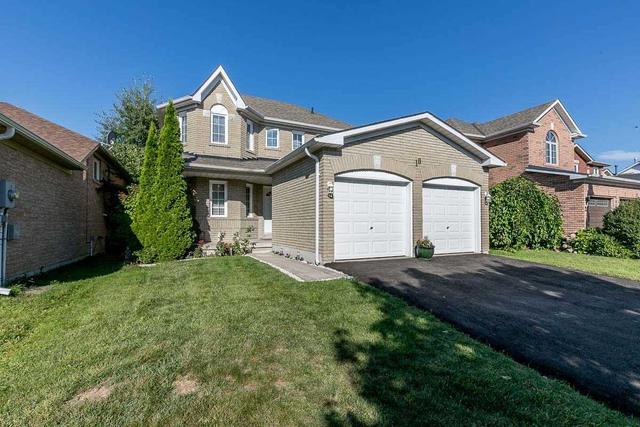 18 Twiss Dr, House detached with 3 bedrooms, 2 bathrooms and 4 parking in Barrie ON | Image 1