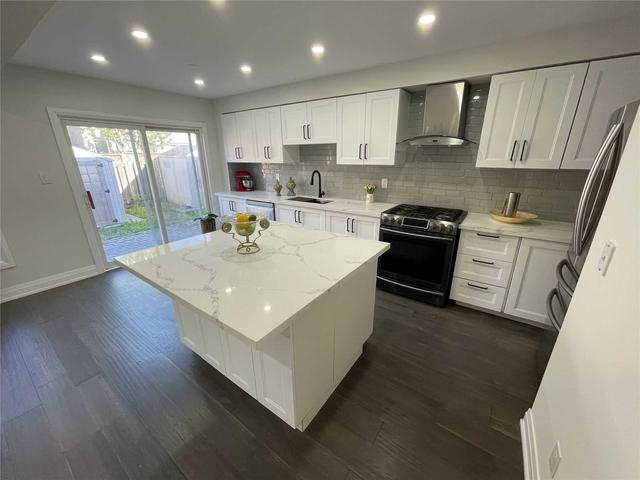 3506 Stonecutter Cres, House semidetached with 4 bedrooms, 4 bathrooms and 3 parking in Mississauga ON | Image 19