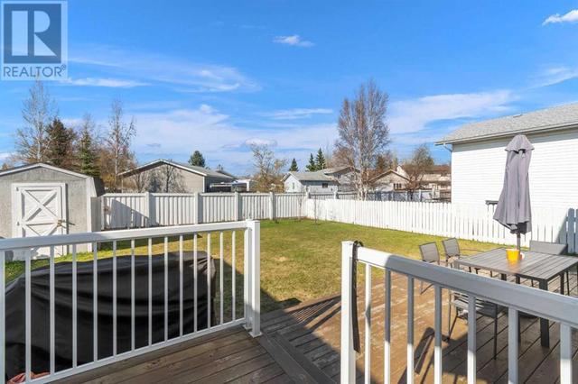 9618 64 Avenue Avenue, House detached with 4 bedrooms, 3 bathrooms and 3 parking in Grande Prairie AB | Image 5