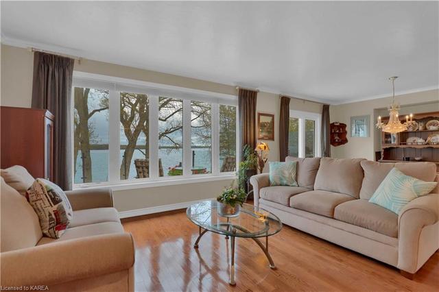35 Sunrise Court, House detached with 3 bedrooms, 3 bathrooms and 8 parking in Prince Edward County ON | Image 19