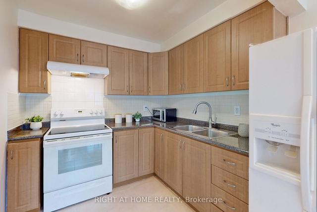 6 Renata Royal Way, Townhouse with 3 bedrooms, 3 bathrooms and 2 parking in Toronto ON | Image 25