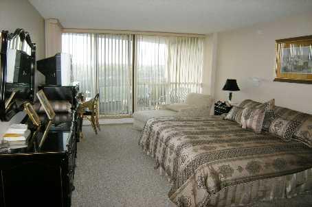 404 - 85 Skymark Dr, Condo with 2 bedrooms, 2 bathrooms and 1 parking in Toronto ON | Image 7