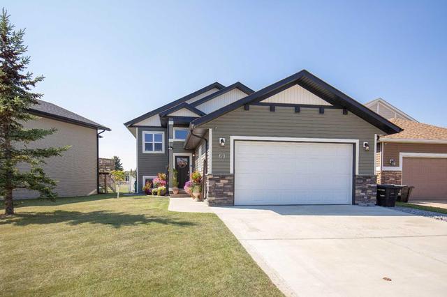 69 Iron Wolf Boulevard, House detached with 4 bedrooms, 3 bathrooms and 4 parking in Lacombe AB | Image 2