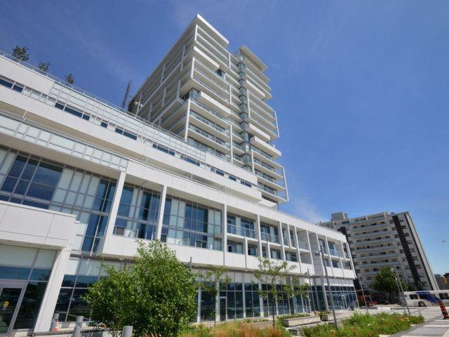 705 - 55 Speers Rd, Condo with 2 bedrooms, 1 bathrooms and 1 parking in Oakville ON | Image 2