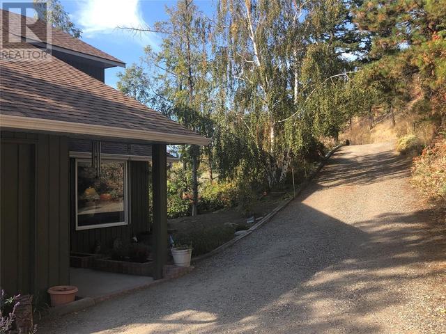 3040 Seclusion Bay Road, House detached with 3 bedrooms, 2 bathrooms and 5 parking in West Kelowna BC | Image 38