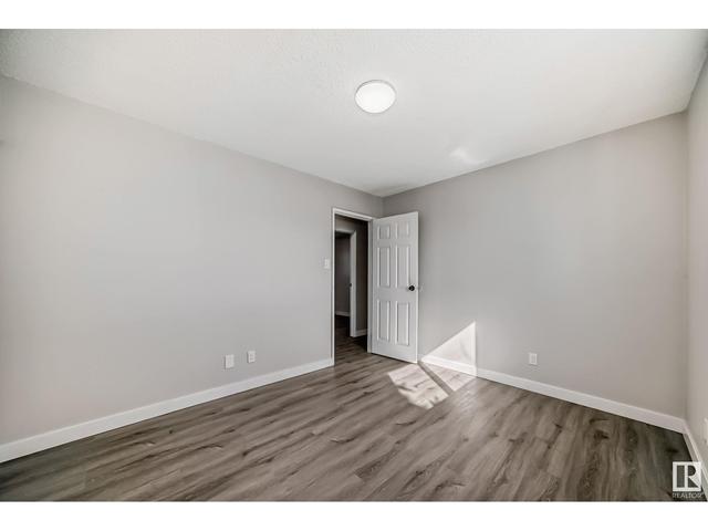 8421 29 Av Nw, House attached with 3 bedrooms, 1 bathrooms and 1 parking in Edmonton AB | Image 23