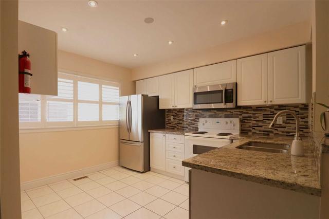 118 Purpledusk Tr E, Townhouse with 3 bedrooms, 3 bathrooms and 3 parking in Toronto ON | Image 16