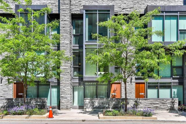 Th2 - 15 Beverley St, Townhouse with 3 bedrooms, 3 bathrooms and 1 parking in Toronto ON | Image 2