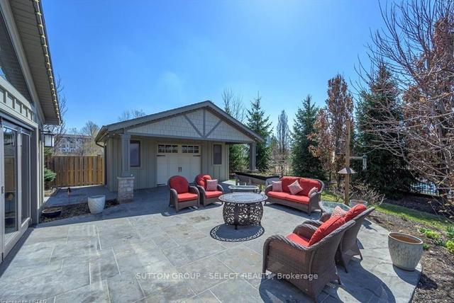 231 Pebblecreek Walk, House detached with 5 bedrooms, 4 bathrooms and 4 parking in London ON | Image 34