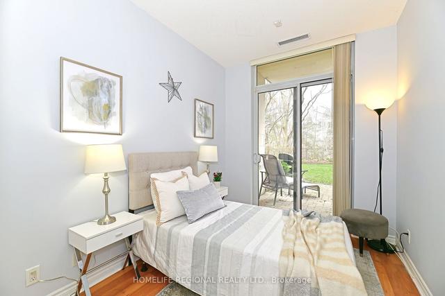 t11 - 16 Dallimore Circ, Condo with 2 bedrooms, 2 bathrooms and 2 parking in Toronto ON | Image 5