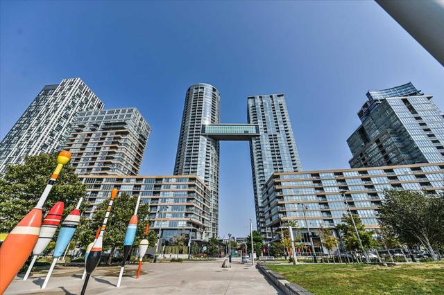 842a - 15 Iceboat Terr, Condo with 2 bedrooms, 1 bathrooms and 1 parking in Toronto ON | Image 10