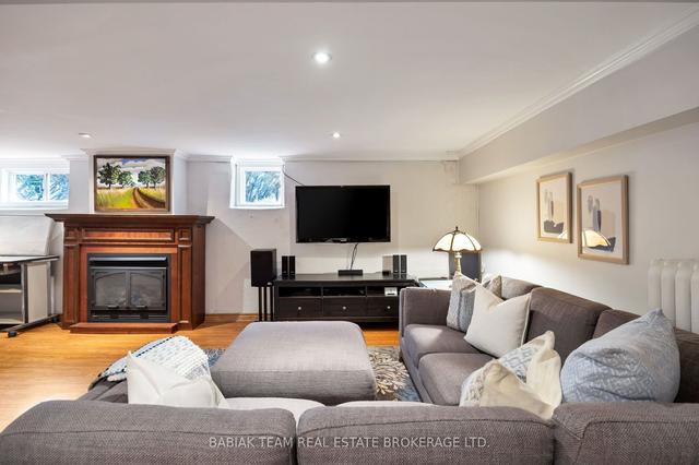 245 Glendonwynne Rd, House detached with 4 bedrooms, 3 bathrooms and 4 parking in Toronto ON | Image 24
