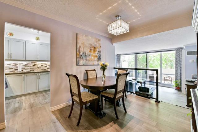 212 - 250 Scarlett Rd, Condo with 2 bedrooms, 2 bathrooms and 1 parking in Toronto ON | Image 23