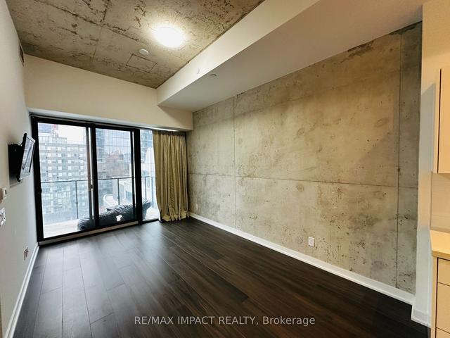 807 - 55 Ontario St, Condo with 1 bedrooms, 1 bathrooms and 1 parking in Toronto ON | Image 3