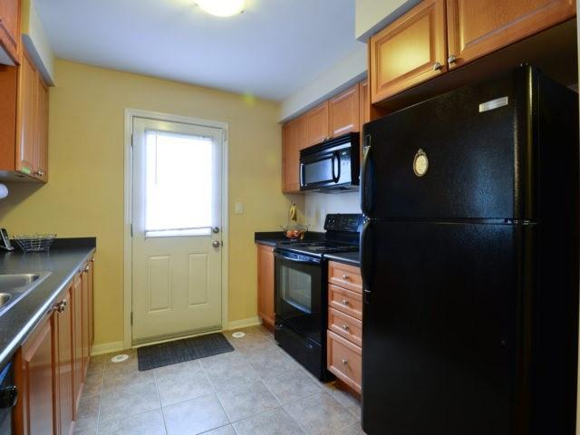 934 Ambroise Cres, House attached with 2 bedrooms, 2 bathrooms and 2 parking in Milton ON | Image 11