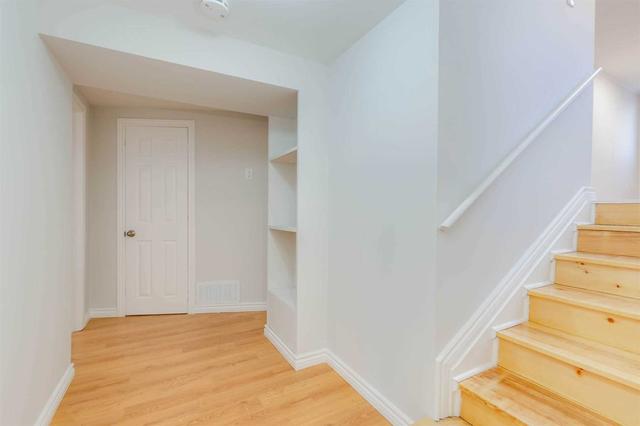 1803 Bonnymede Dr, House semidetached with 2 bedrooms, 1 bathrooms and 1 parking in Mississauga ON | Image 8