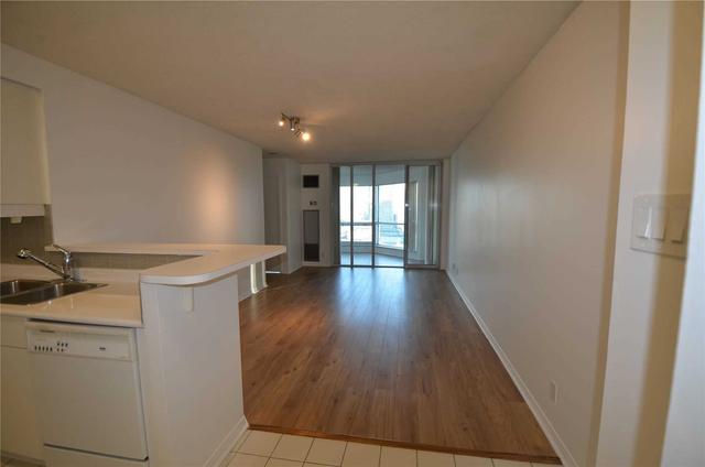 2108 - 10 Yonge St, Condo with 1 bedrooms, 1 bathrooms and 1 parking in Toronto ON | Image 12