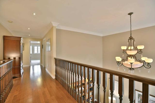 2283 Whitecliffe Way, House detached with 4 bedrooms, 5 bathrooms and 4 parking in Oakville ON | Image 10
