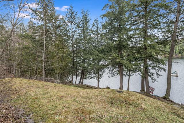 250 Simmons Lake Rd, House detached with 2 bedrooms, 1 bathrooms and 10 parking in Magnetawan ON | Image 16