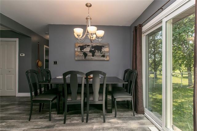 116930 Grey Road 3, House detached with 2 bedrooms, 1 bathrooms and 7 parking in Georgian Bluffs ON | Image 4