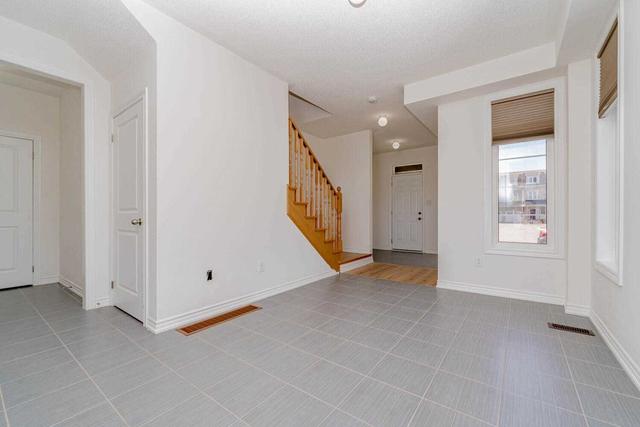 19 Gilford St, House attached with 3 bedrooms, 4 bathrooms and 2 parking in Brampton ON | Image 37