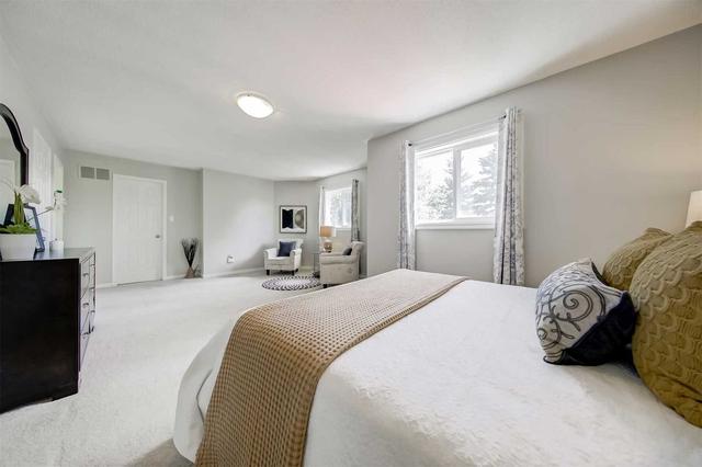 798 Firth Crt, House detached with 4 bedrooms, 4 bathrooms and 6 parking in Newmarket ON | Image 19